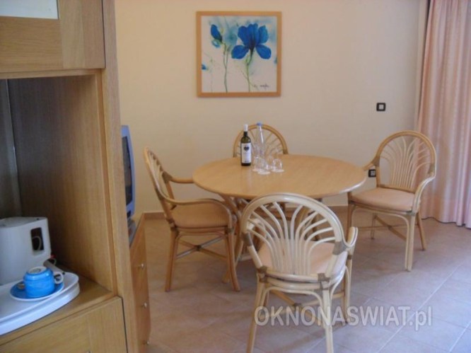 104ad9326663f1c74160d2565d2906e422cbda0e