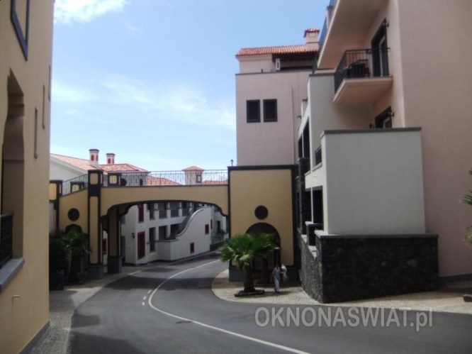 139b3d851965c103423193407f876343e4709b04