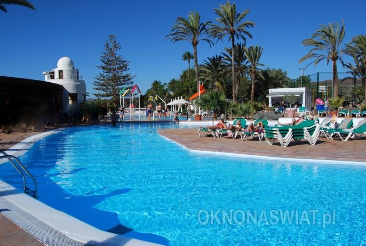 1b54f0767e404fb028f5a5fbb90665f0120791a7