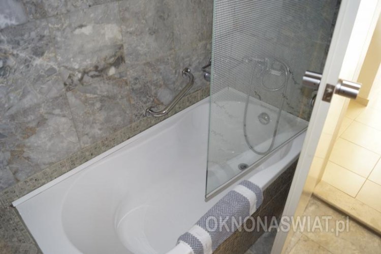 2b309ac975d7ab2ea293bd4186e2d6b302a599a4