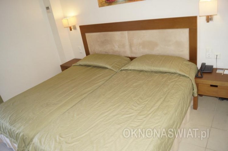 37af43d4f7576d7c18195c56d1e79f06bddaa1ee