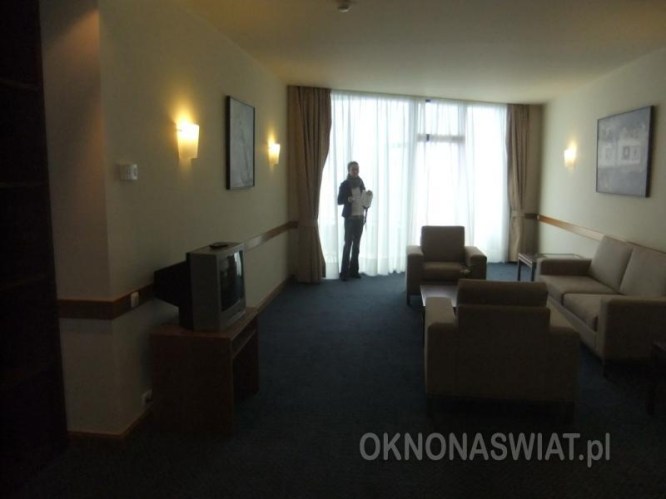 3af0432a3f23f9fc0cb2412898da84dbe14b7713