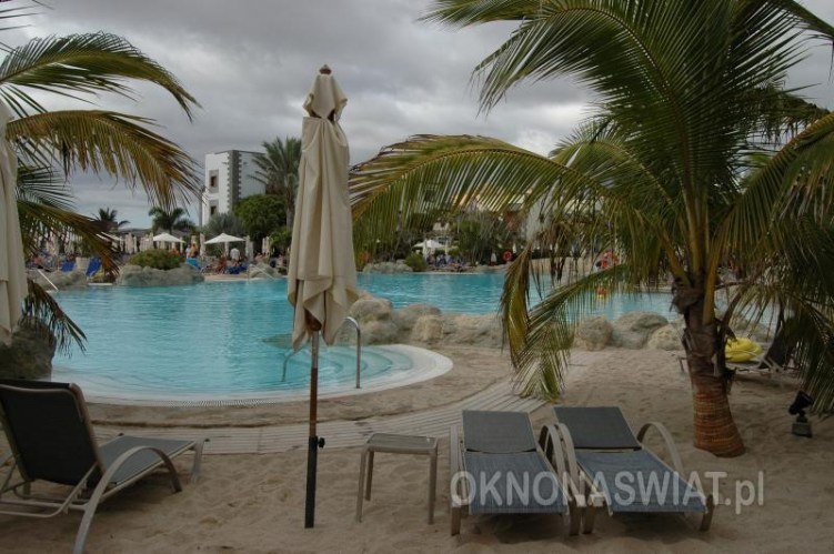 51eb10d389d9963651b7d78bef0b4385a728db42