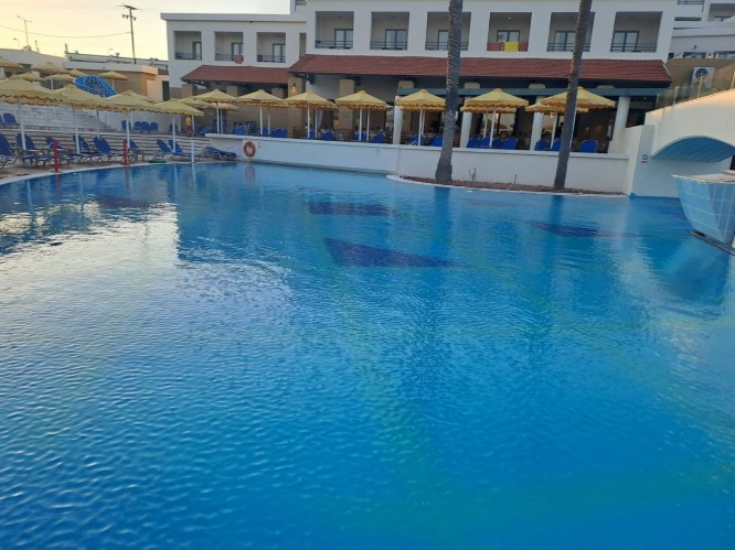 669ff379-a008-405a-9a97-32642796a2ac