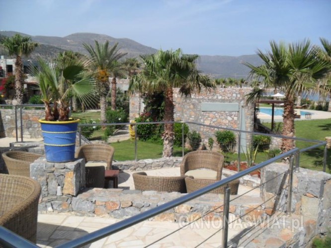 7303109db81351c62a24558e79942aef393281f2