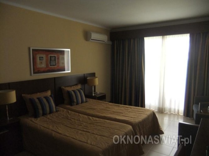 73ab469d1f8b79cb1edbcfe5d740cdeb46ad7612