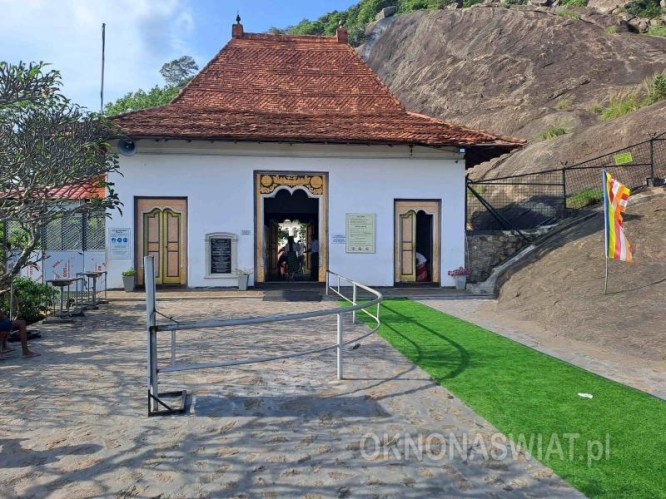 80a6184085ebac2bbc4b205607c05110e673c64e