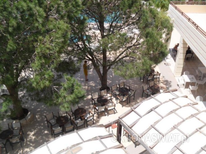 84f6b3ec170ff2283ec122f2664e1ff1ae737e12