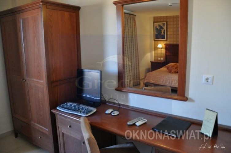 8d67b5c9da6c44383096d6e26ca898399de35e80