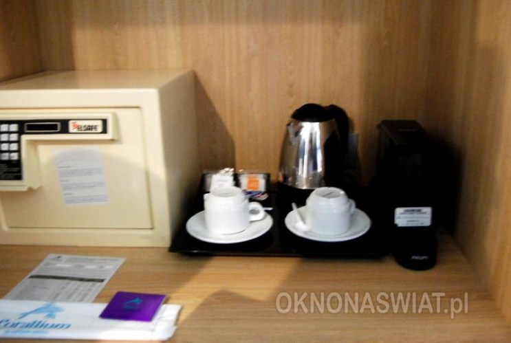 9374a695cebd2560cee8f0f18cef213098deaf4e