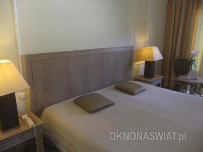 954ed43336ed6d26f684ab9917a16f39c747799a-1