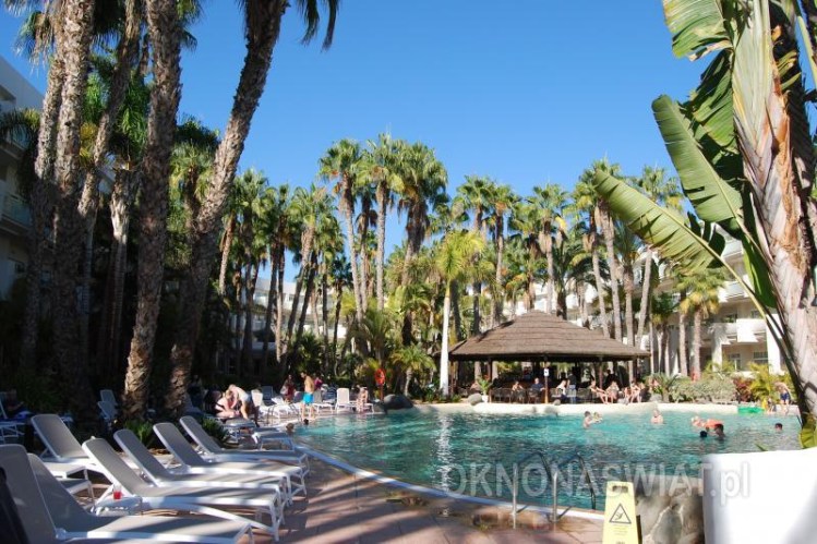 99bbe978c953899254c2b8f8b83d19bfd740c133