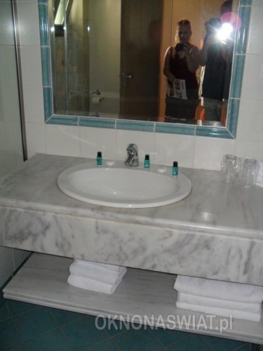 9b035ff19cd8e953ef064e4034e9a1b9b4f94600