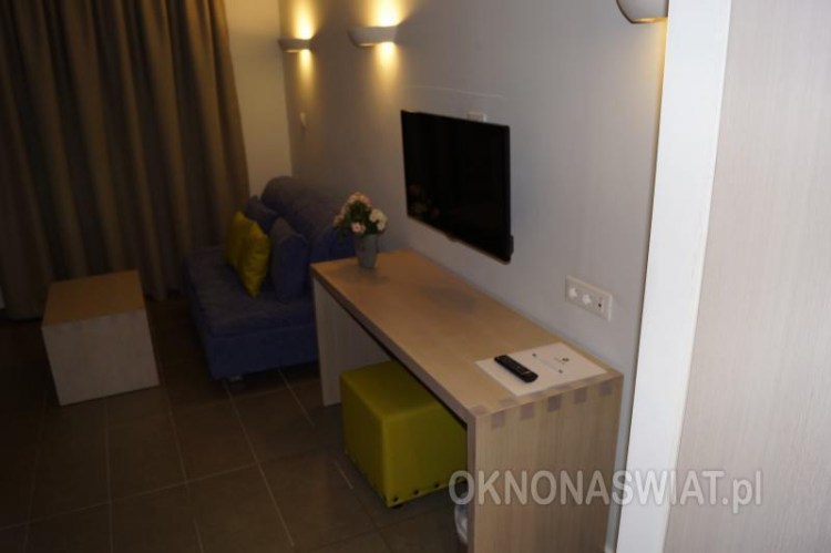 a082af05a26bb744d2b22551c23e0ee09d4059e4