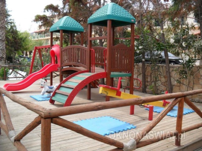 a438b1075feefce2ebda1436670138a3bb9751f6