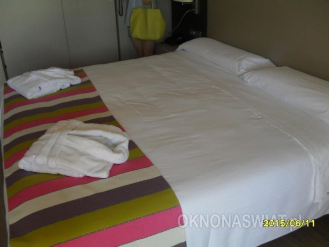 a5ea3a3d63ce7299dfb879faf59f0eae939a5f8e-1