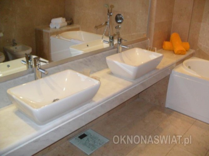 a8618e246557f134c911529cbacc5e0c3c7cb54d