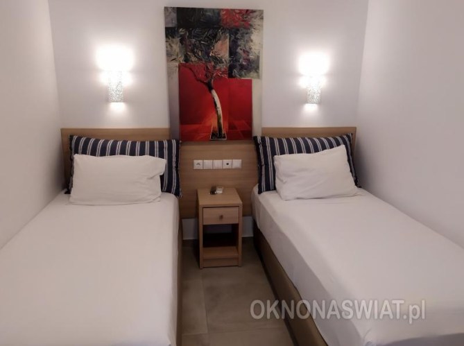 ad847b79a5152f3f227d6d7900b34f352c690c25