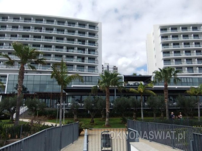 b4eacb2f3e165e46a82f6f22968f9d3fd7e82ab3