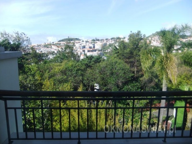 b67b79b7ccae67decc53a80c1be5d166c1abfd5f-1