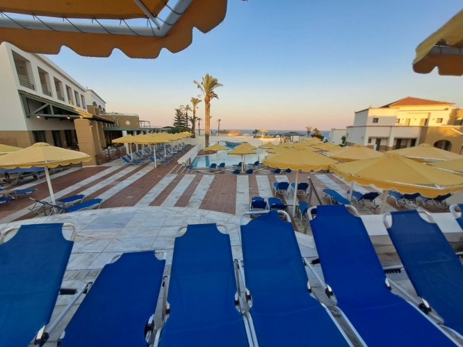 b7e95131-61c8-4604-9621-e771fc5418de