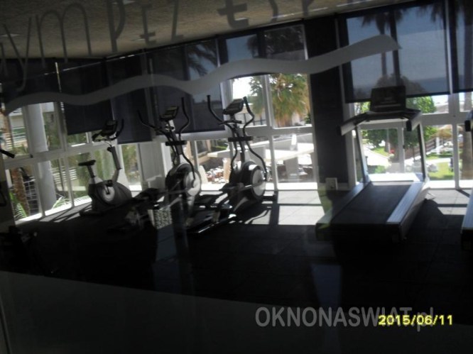 b806b83d3c23f284847db5942e84ee36a3b98904-1