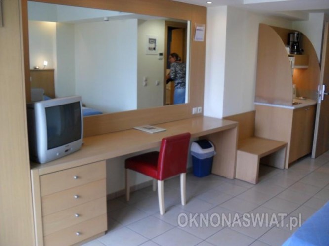 b85eba0ba62bb9a86c212f35c19f31b109f5f6b3