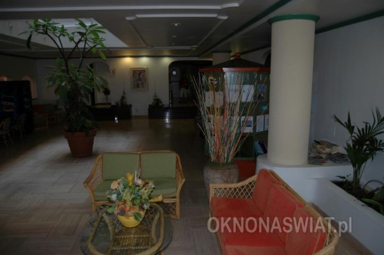 c56f3b8606f5bc1ad7cde3708e0e95dab2c56e21