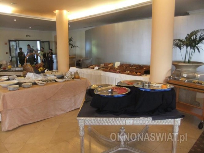 c92c419761d047e6acbd0a46315cb4021a55f423-1