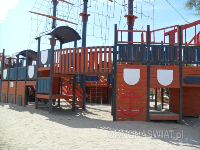 c9b596faaa328e562209426fddbd78346d813904