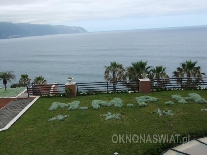 caf624aeffa6ae586e65fbcafbf8d6953a2827df