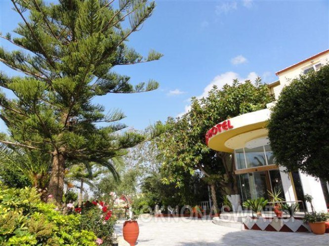 cebef20b5f8d34005c8849a35fc1da5342bd86ec