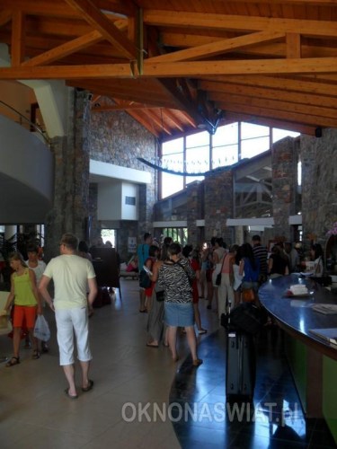 d79384cd681566451f00ef28d2f0eea03a22c194