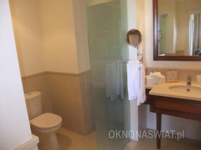 d860a604c6f92c108b17765b4d5162fb44555bb2-1