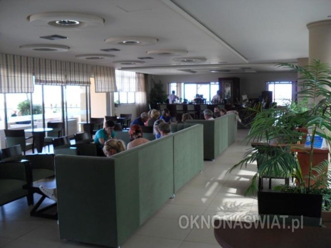 db533f1782630e7bb43df40550a78b3931d0bec5