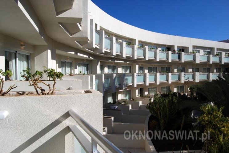 dc3473ddf85e3a89147c66254b83982d65bc3b28