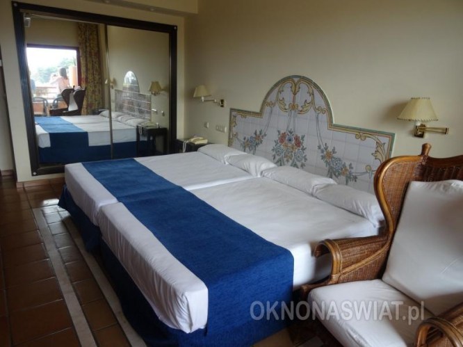 eb66a6e99509059014b2af8a454e407737592d59