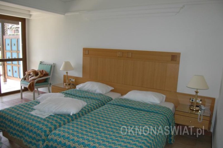 f4b70bdcb6028963bbc3c61a9254dbda65579f51