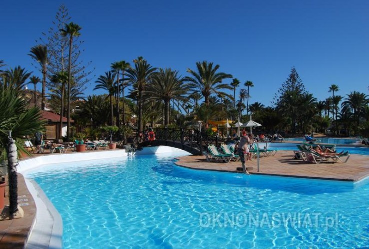 f7b8fb95944e43fff11504b295fd4dd8c9555b17