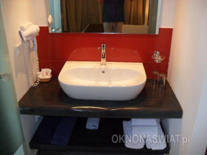 fad13e724f51ef456aed6d5640a63e7a02695908