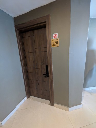 pxl_20251101_122416258