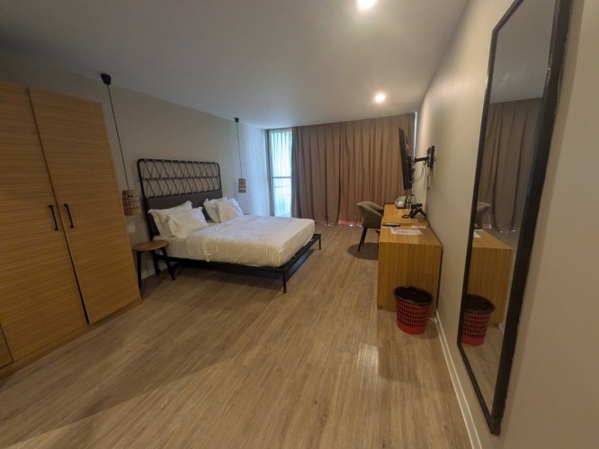 pxl_20251101_122716346