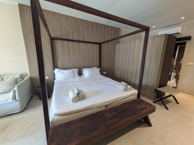 pxl_20251101_142328273