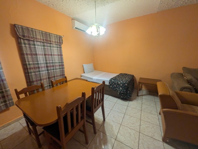 pxl_20251101_180931666