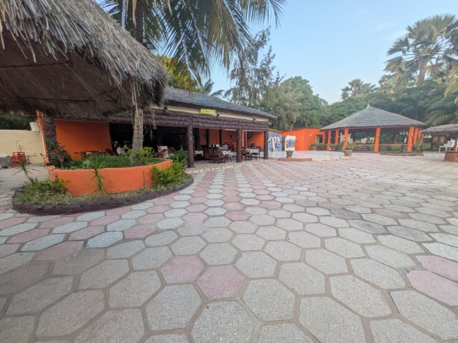 pxl_20251101_181251903