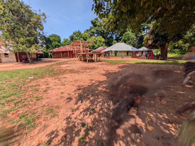 pxl_20251105_110650401.long_exposure-01