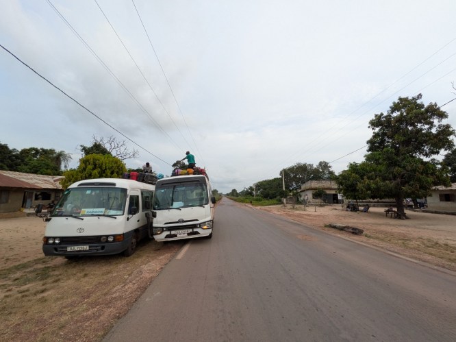 pxl_20251107_172336693