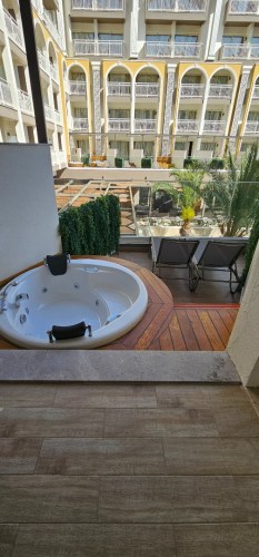 terrace-jacuzzi-zdj6